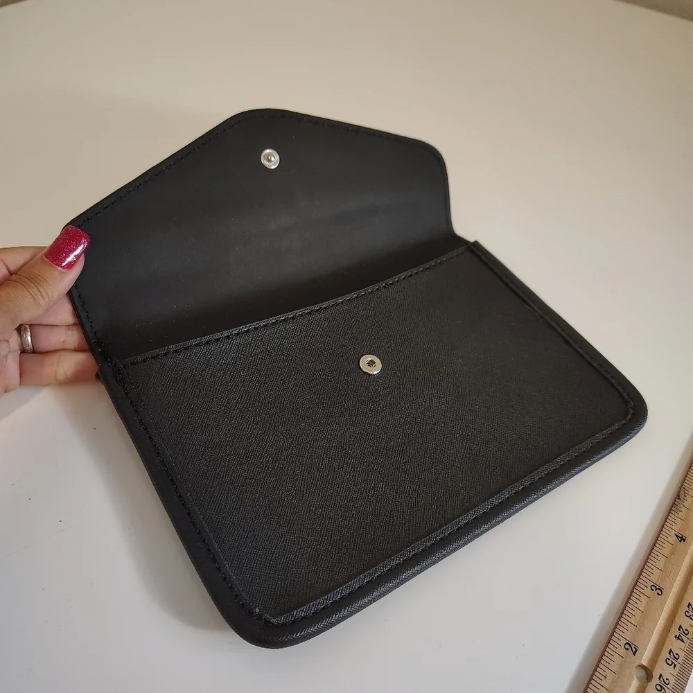 GUESS Elegant Black Clutch